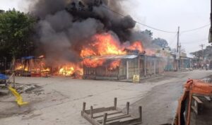 ভূরুঙ্গামারী বাজারের ২টি মার্কেটে ভয়াবহ আগুন, প্রায় ১২ কোটি টাকার ক্ষতি।